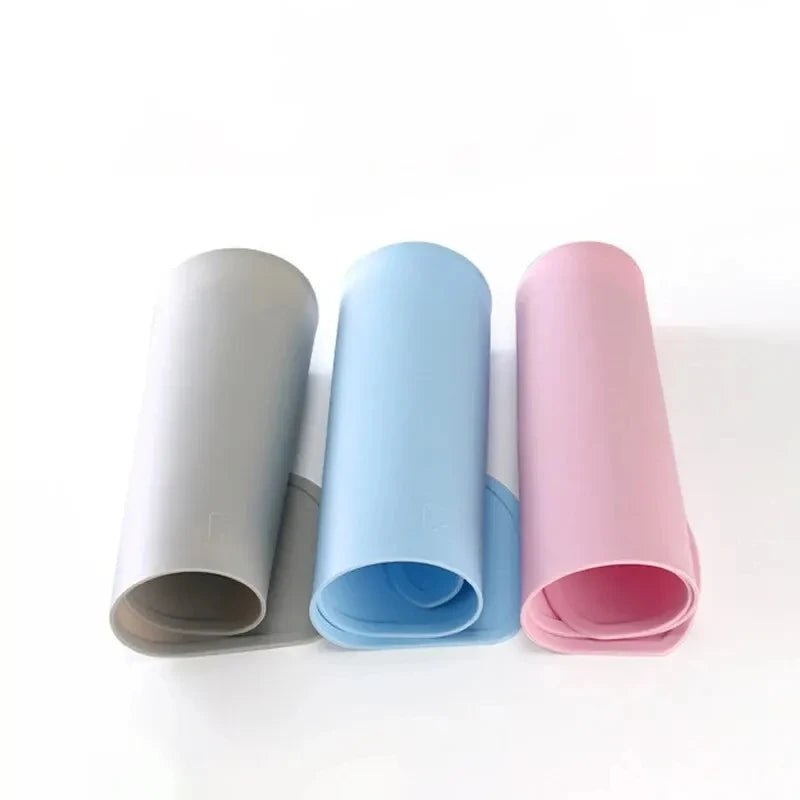 Cloud style Pet Feeding Mat for Cats and Dogs with Nonspill Nonslip Waterproof Leakage Food Easy to Clean Silicone Placemats - Lily.sg Global Shopping