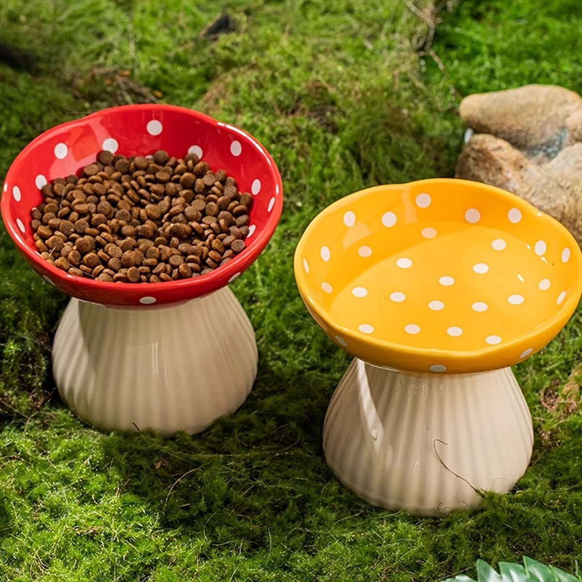 Resin Mushroom Cat Bowl: Tall, 300ml capacity, suitable for cats - ideal for feeding and drinking festivals - Lily.sg Global Shopping