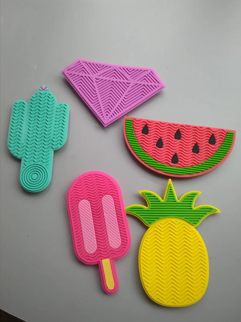 Suitable for pets weighing less than 3 kilograms Mat Cats Slow Food Bowls Suction Cup Feeding Food Silicone Lick，product small - Lily.sg Global Shopping